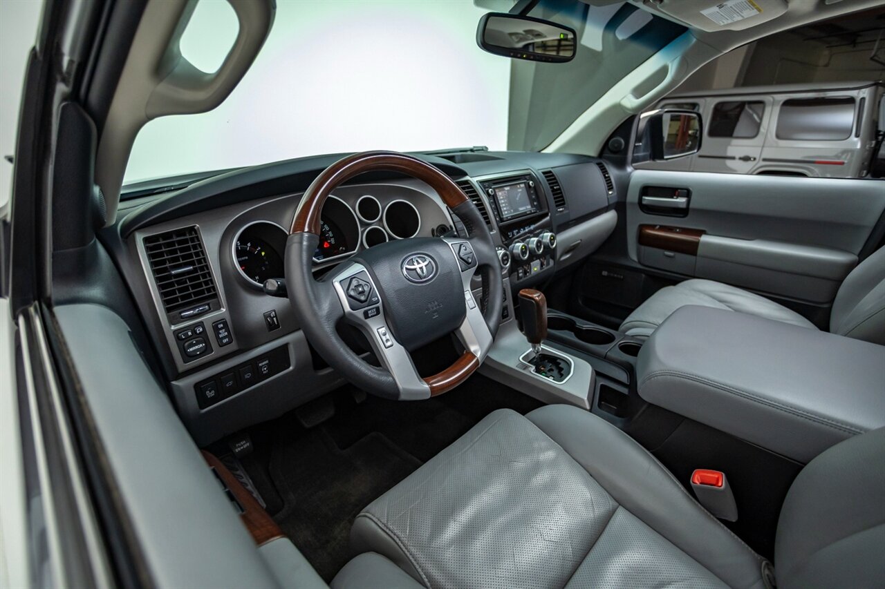 2016 Toyota Sequoia Platinum   - Photo 49 - Springfield, MO 65802