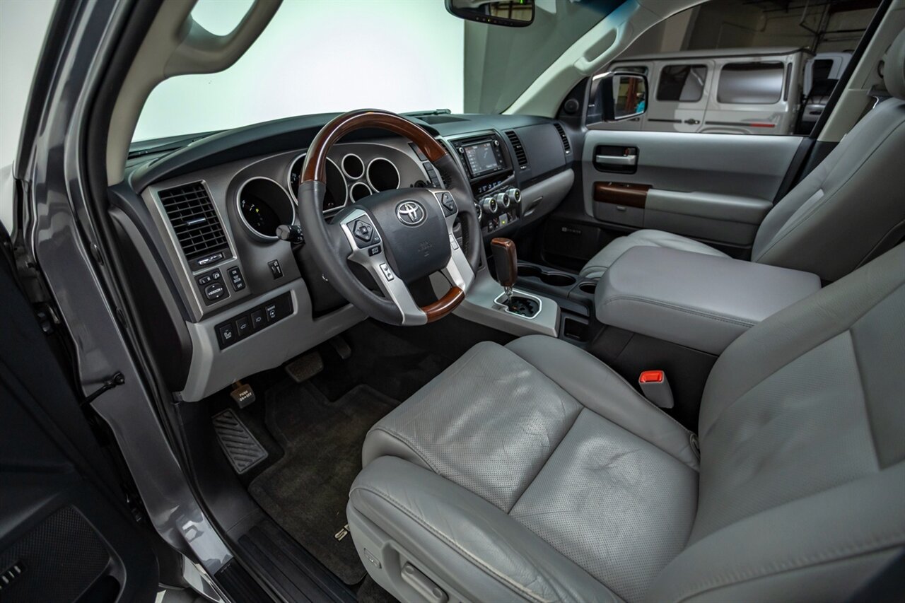 2016 Toyota Sequoia Platinum   - Photo 50 - Springfield, MO 65802