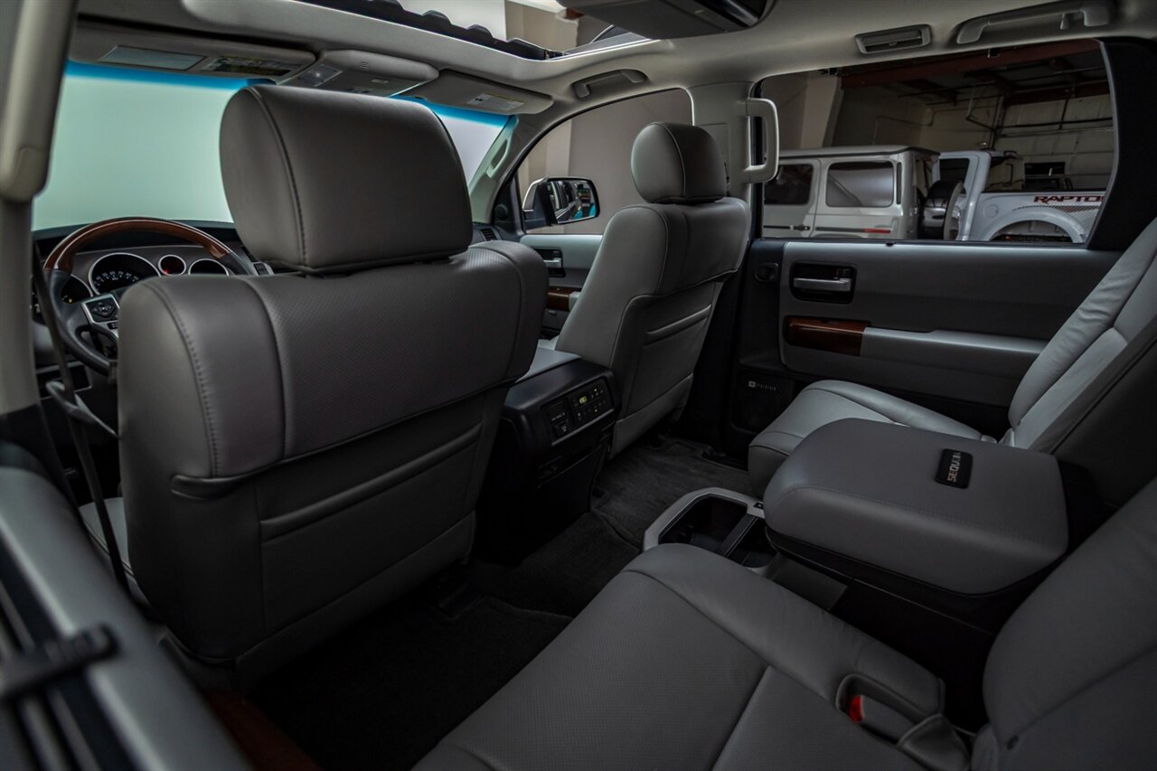 2016 Toyota Sequoia Platinum   - Photo 55 - Springfield, MO 65802