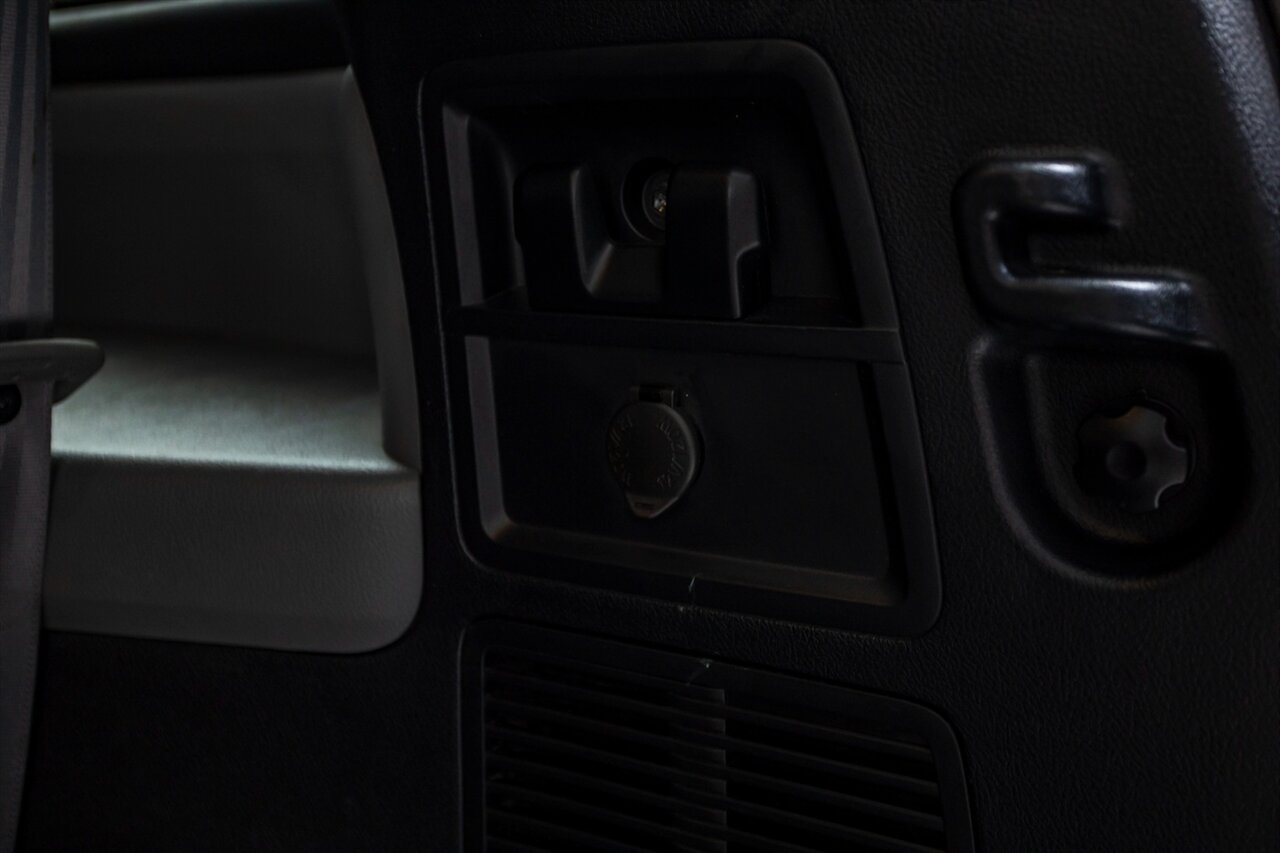 2016 Toyota Sequoia Platinum   - Photo 33 - Springfield, MO 65802