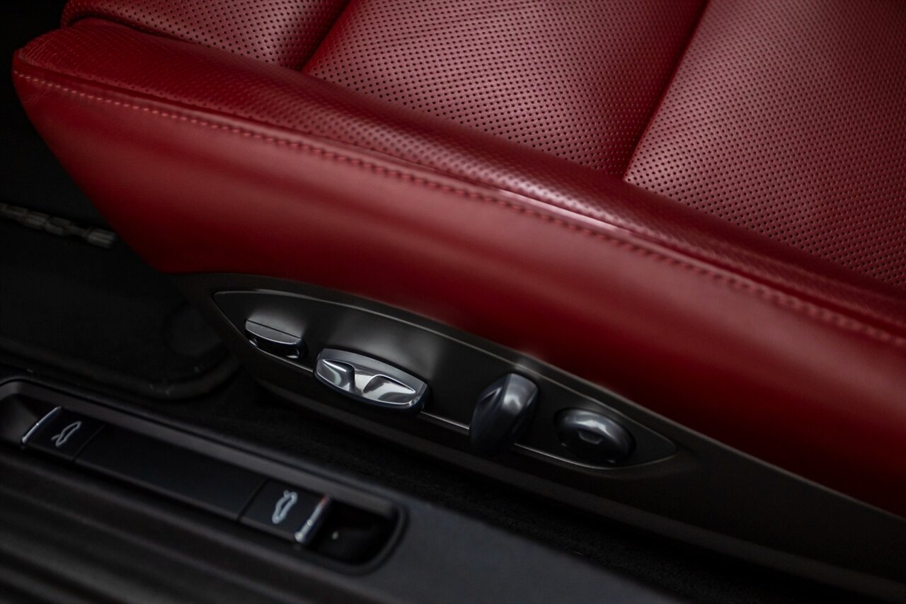 2017 Porsche 911 Carrera 4S - Photo 36 - Springfield, MO 65802