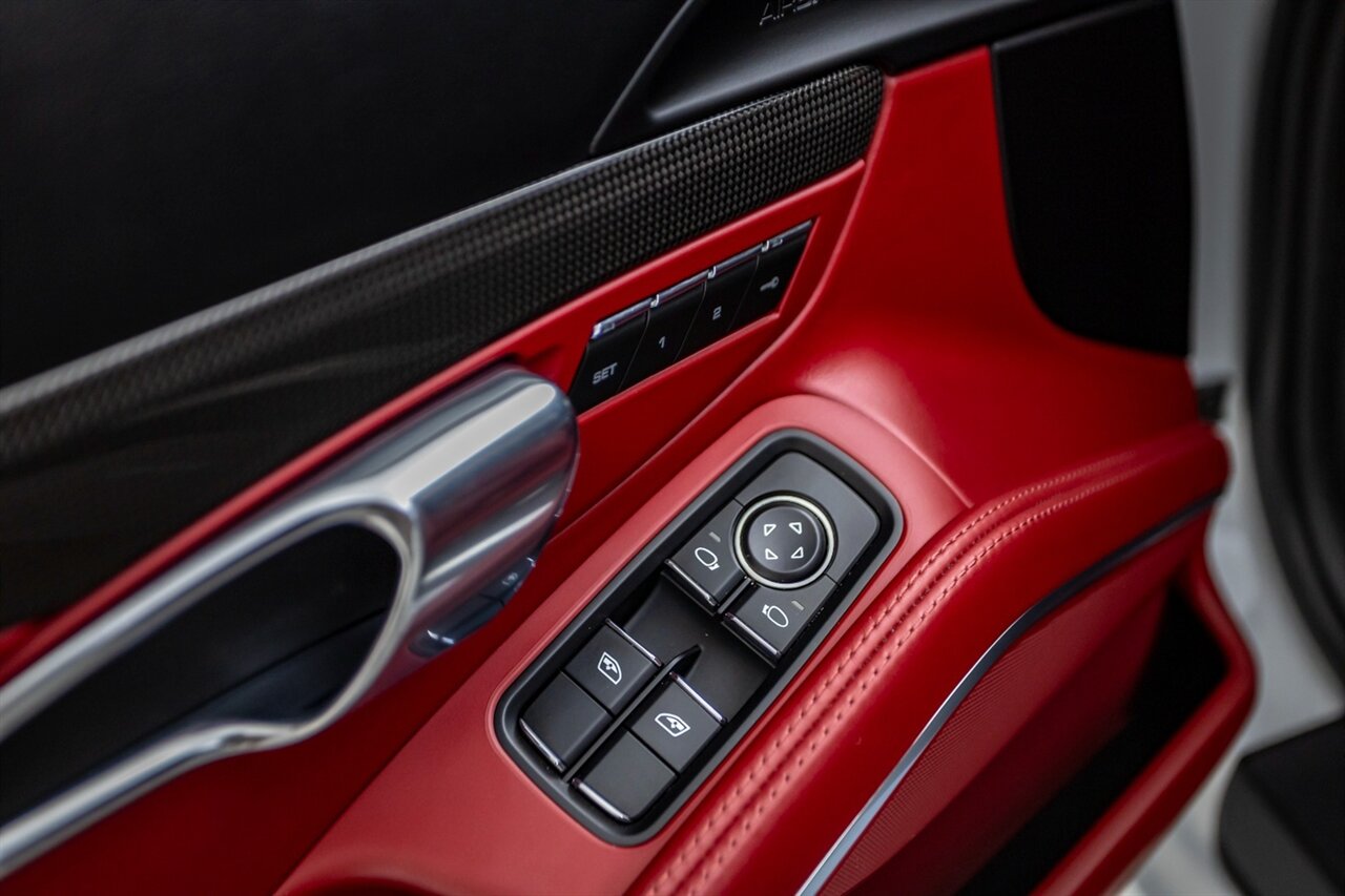 2017 Porsche 911 Carrera 4S - Photo 38 - Springfield, MO 65802