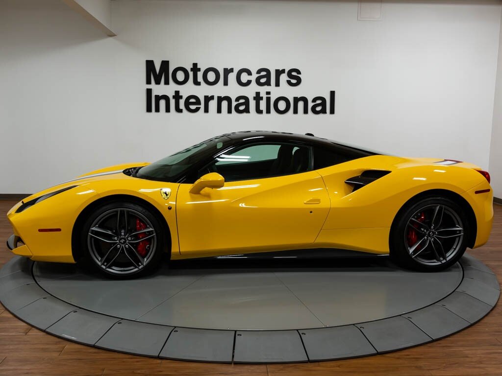 2016 Ferrari 488 GTB   - Photo 3 - Springfield, MO 65802