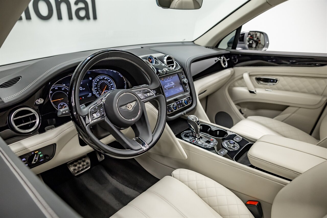 2019 Bentley Bentayga V8   - Photo 25 - Springfield, MO 65802