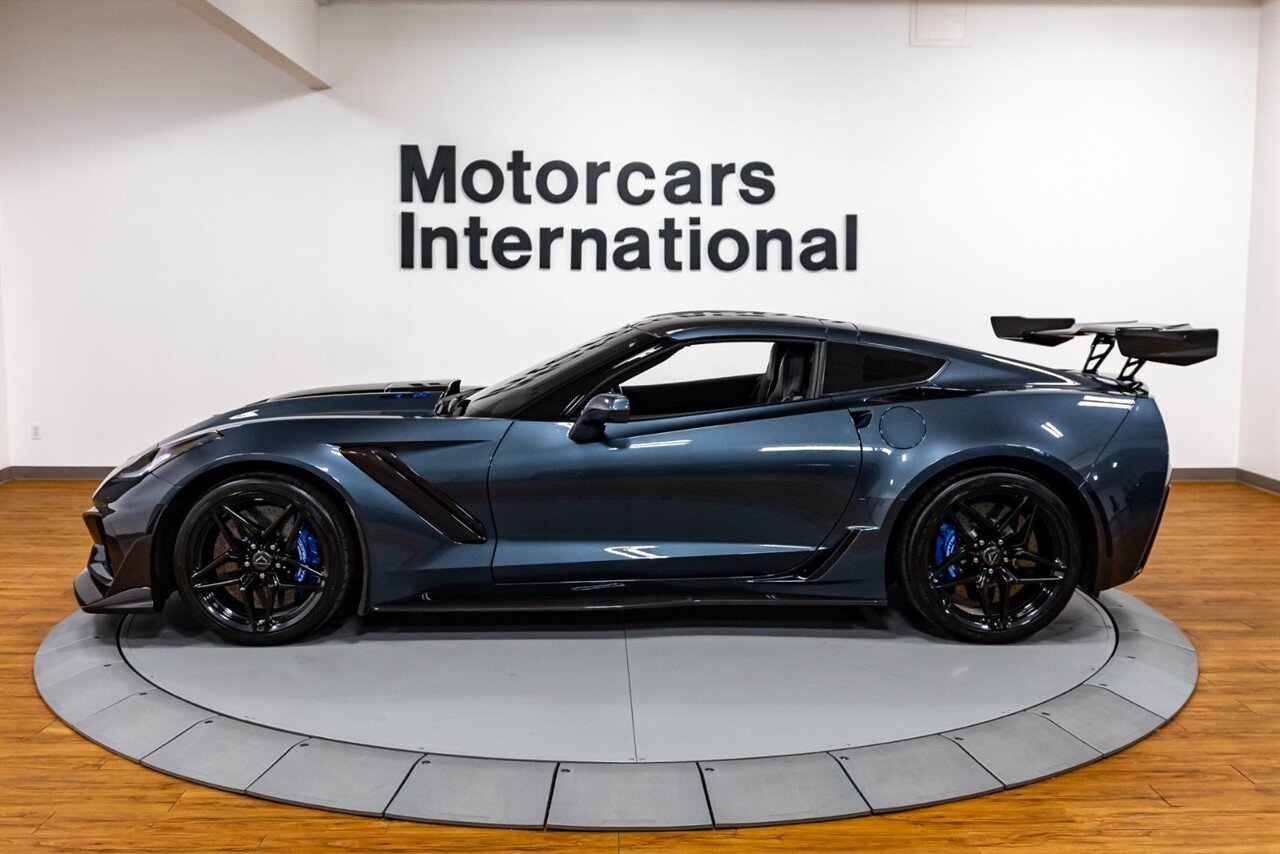 2019 Chevrolet Corvette ZR1 3ZR  w/ Track Pack - Photo 4 - Springfield, MO 65802