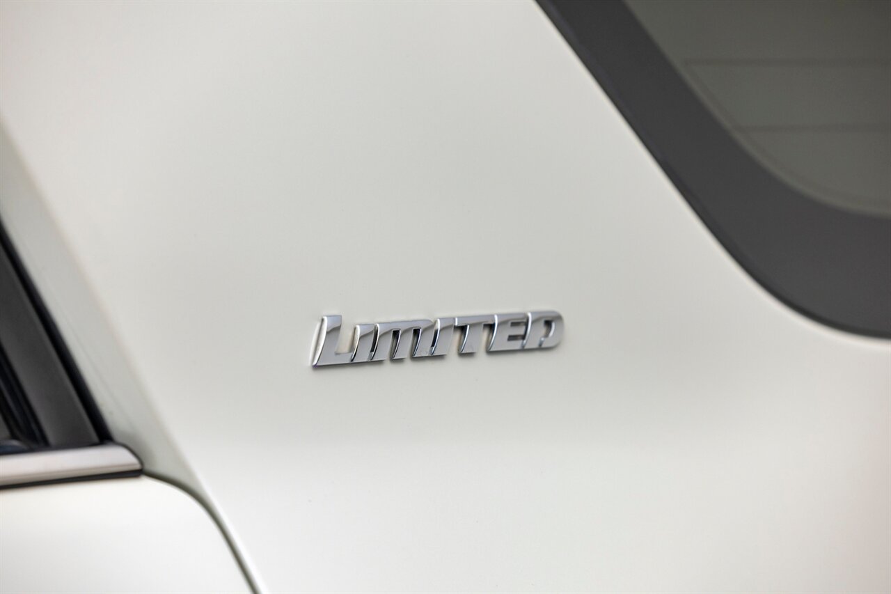 2019 Toyota 4Runner Limited - Photo 14 - Springfield, MO 65802