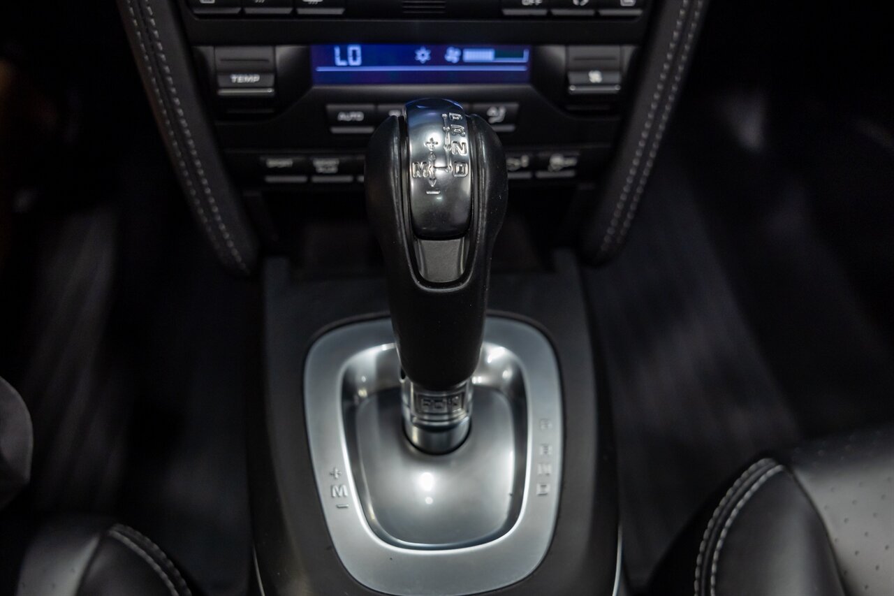 2012 Porsche 911 Turbo S   - Photo 29 - Springfield, MO 65802
