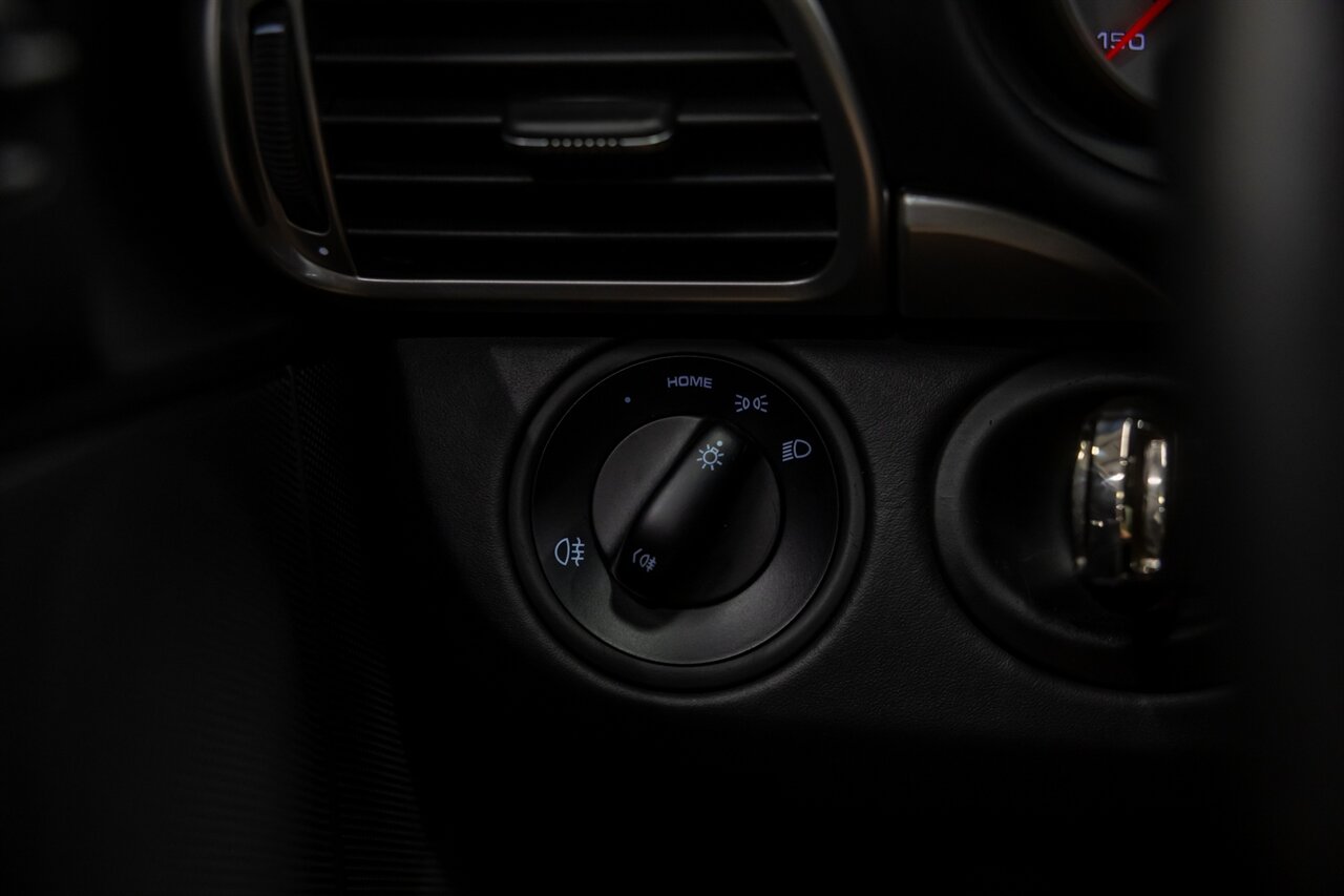 2012 Porsche 911 Turbo S   - Photo 31 - Springfield, MO 65802