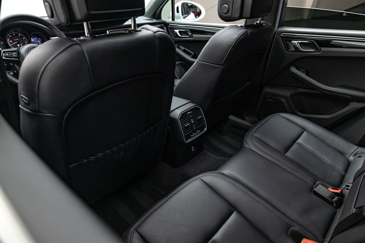 2024 Porsche Macan   - Photo 34 - Springfield, MO 65802