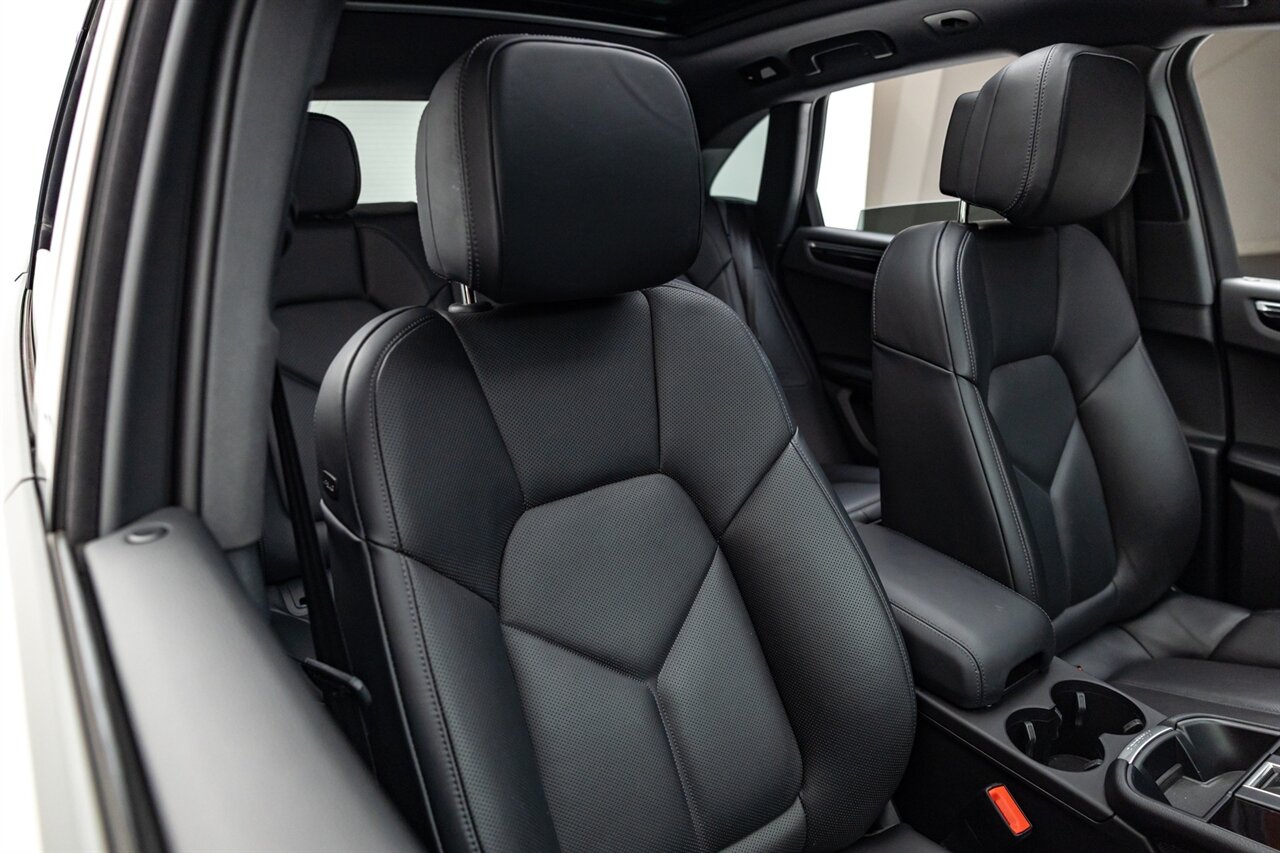 2024 Porsche Macan   - Photo 24 - Springfield, MO 65802