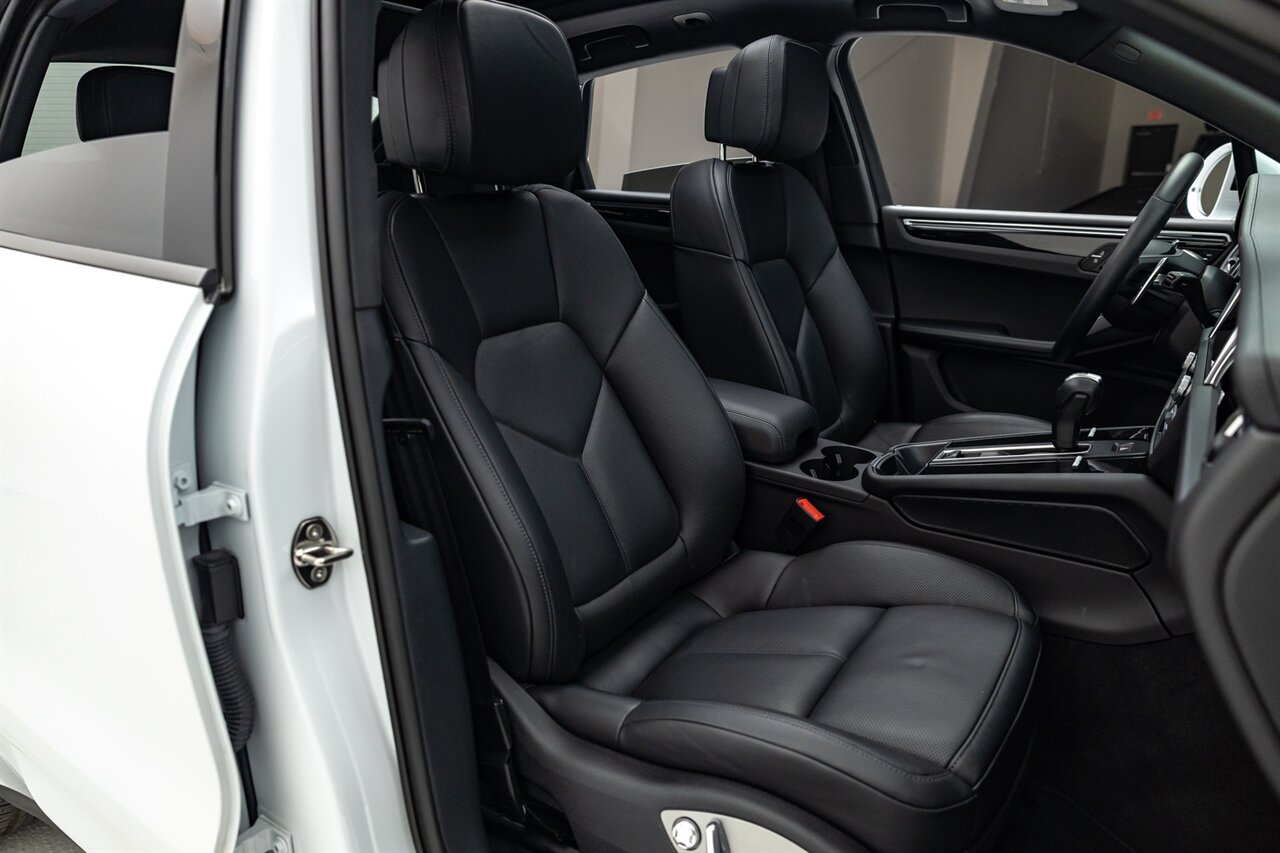 2024 Porsche Macan   - Photo 25 - Springfield, MO 65802