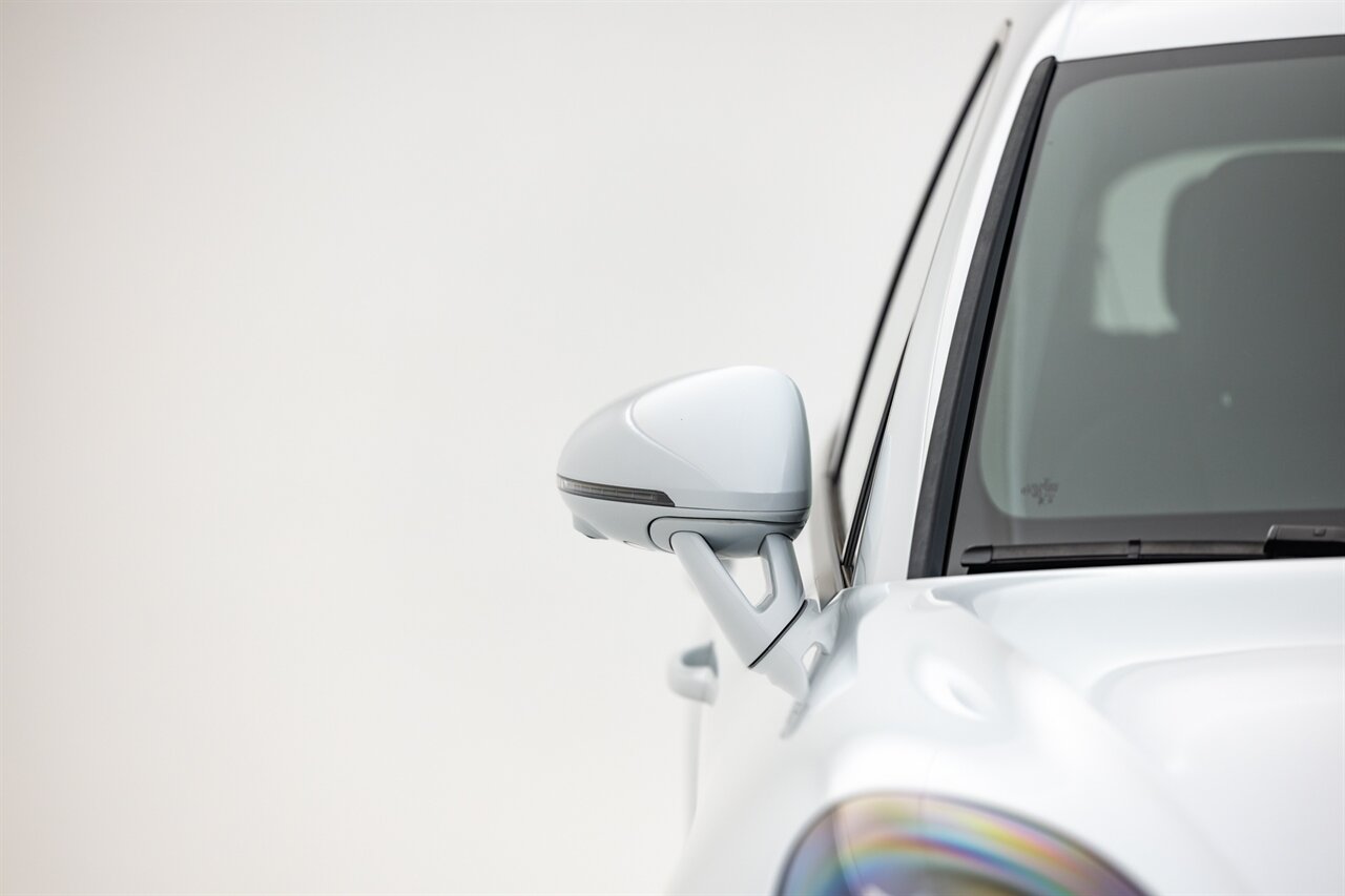 2024 Porsche Macan   - Photo 5 - Springfield, MO 65802