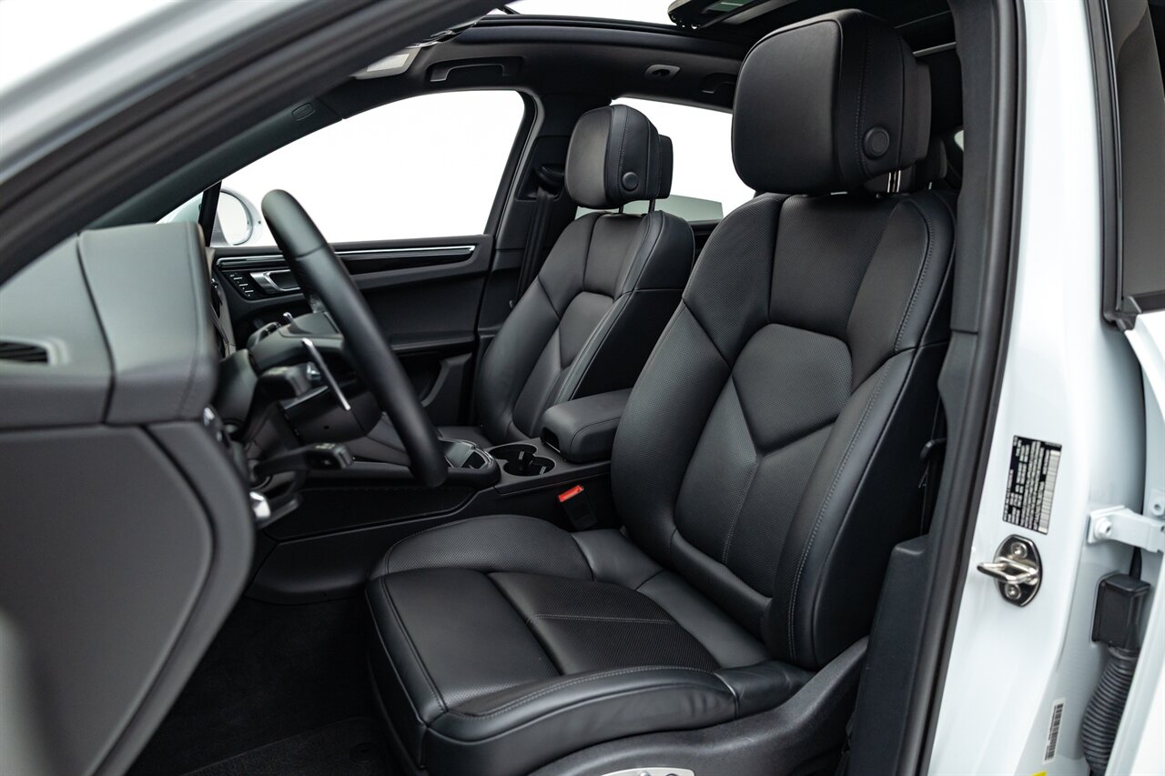 2024 Porsche Macan   - Photo 21 - Springfield, MO 65802