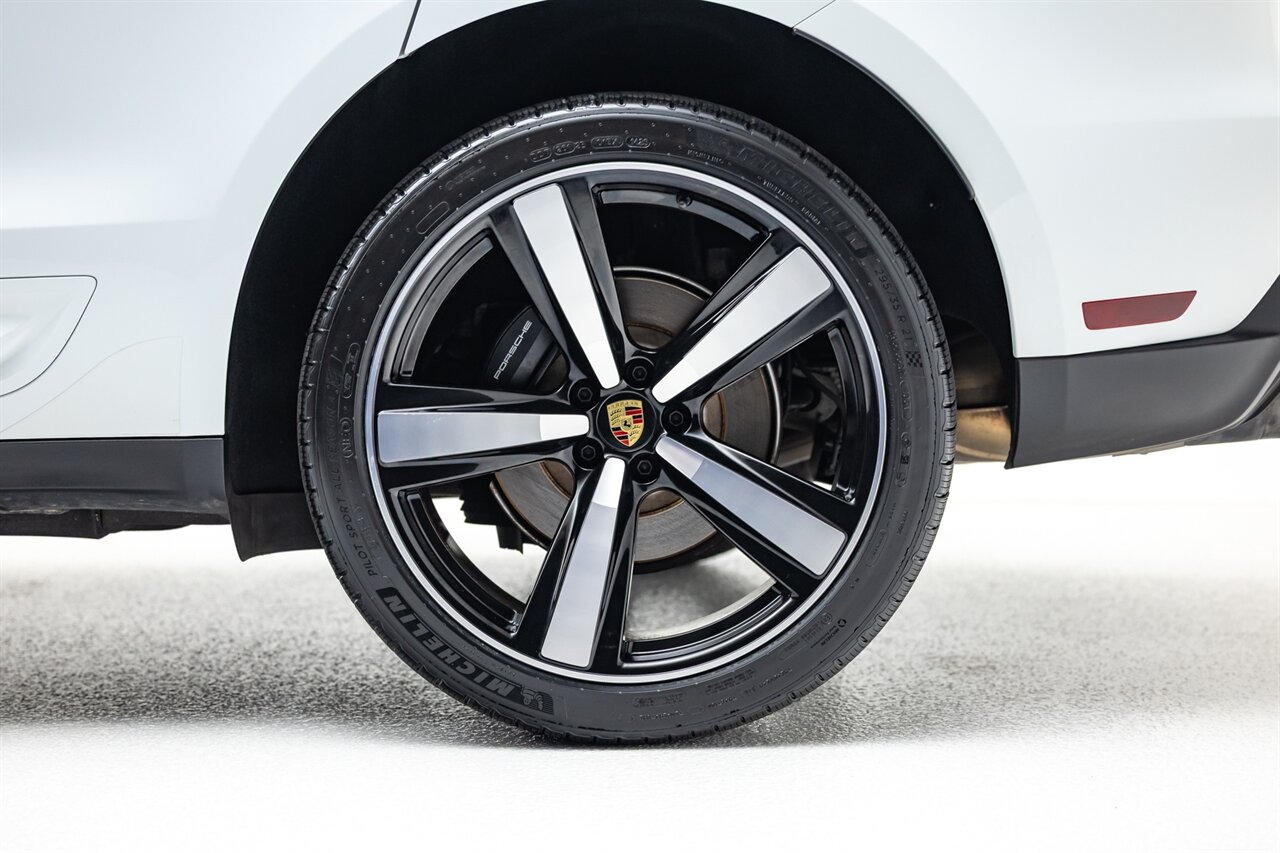 2024 Porsche Macan   - Photo 14 - Springfield, MO 65802