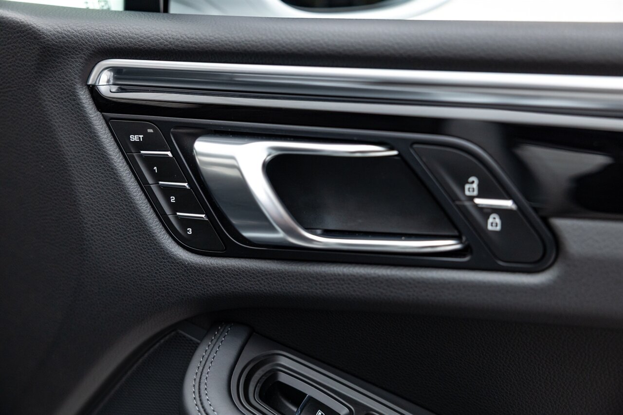 2024 Porsche Macan   - Photo 42 - Springfield, MO 65802