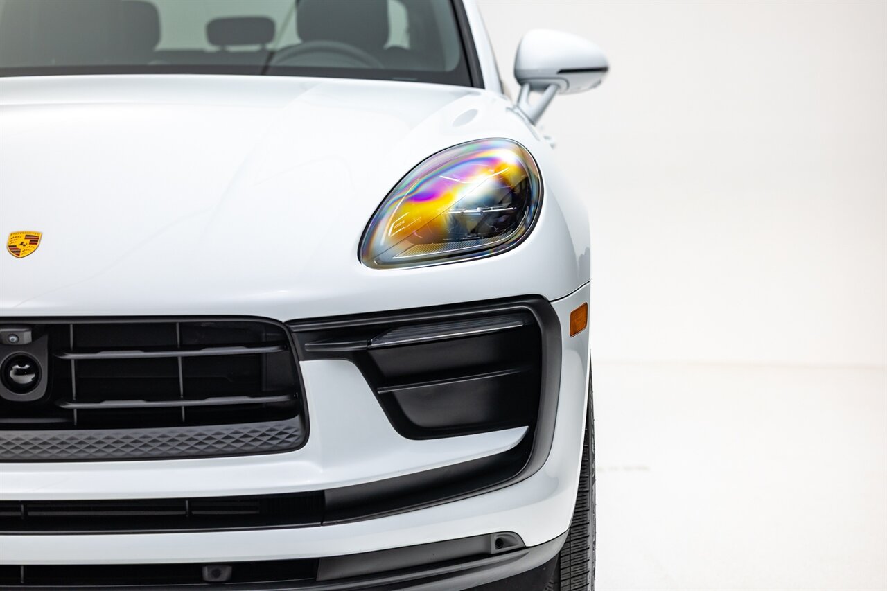2024 Porsche Macan   - Photo 8 - Springfield, MO 65802