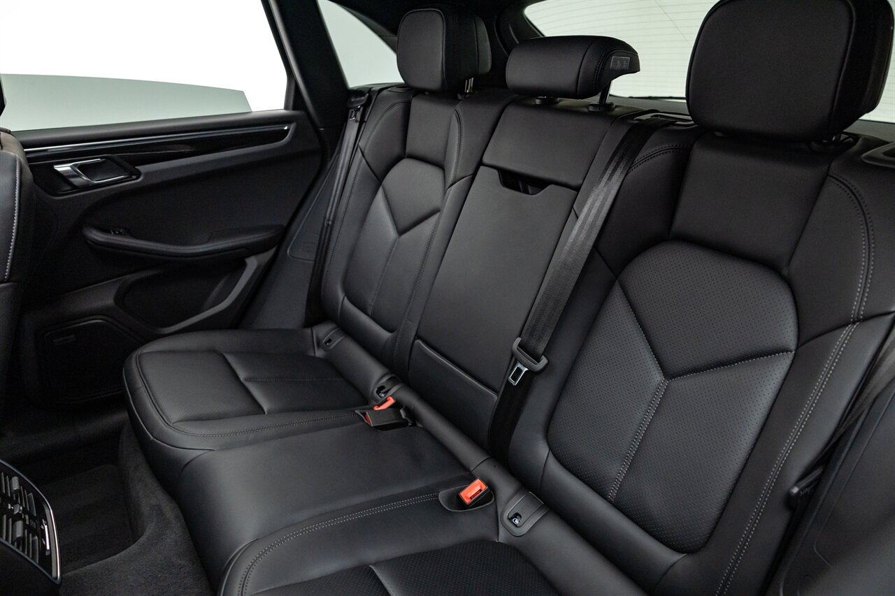 2024 Porsche Macan   - Photo 22 - Springfield, MO 65802
