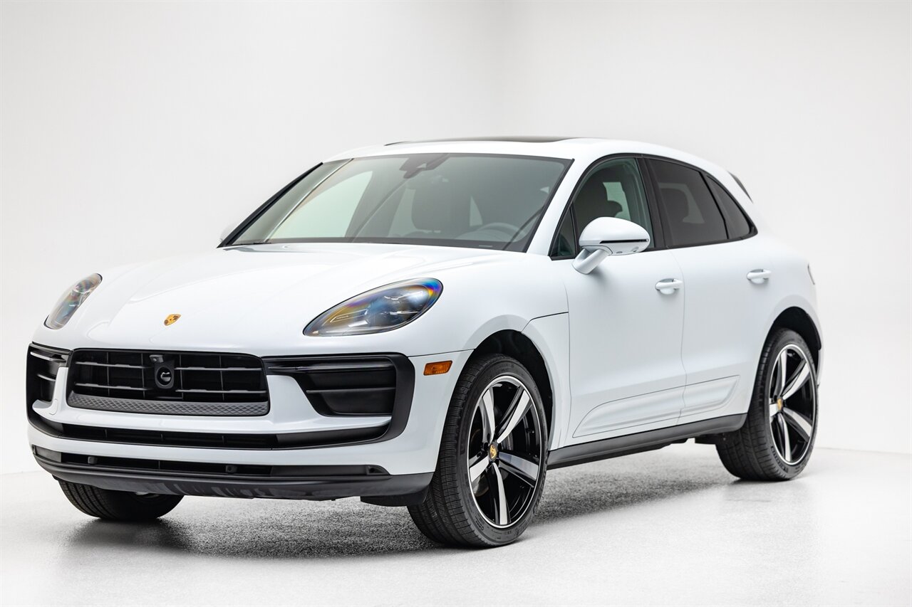 2024 Porsche Macan   - Photo 1 - Springfield, MO 65802