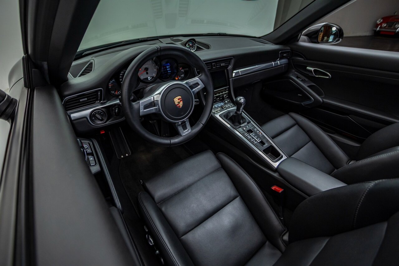 2013 Porsche 911 Carrera 4S   - Photo 40 - Springfield, MO 65802