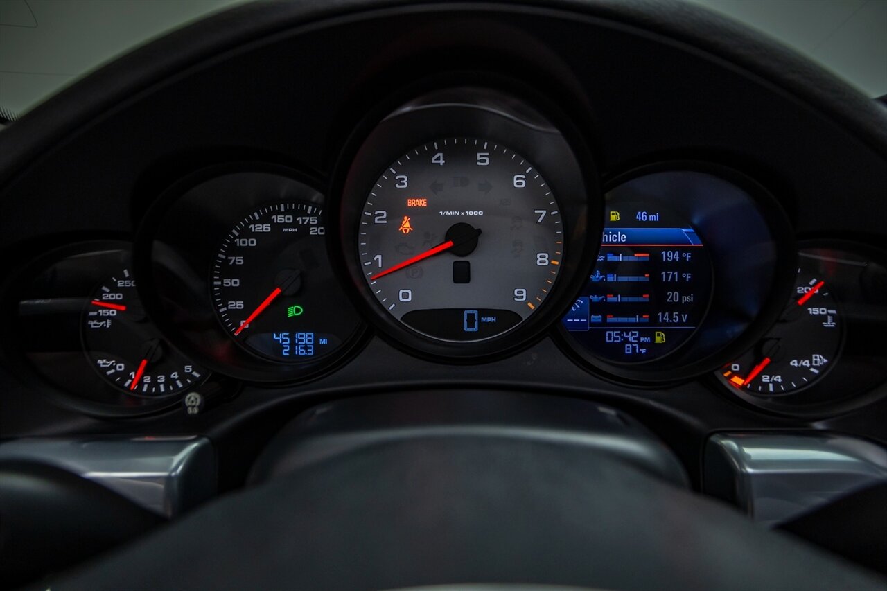 2013 Porsche 911 Carrera 4S   - Photo 48 - Springfield, MO 65802