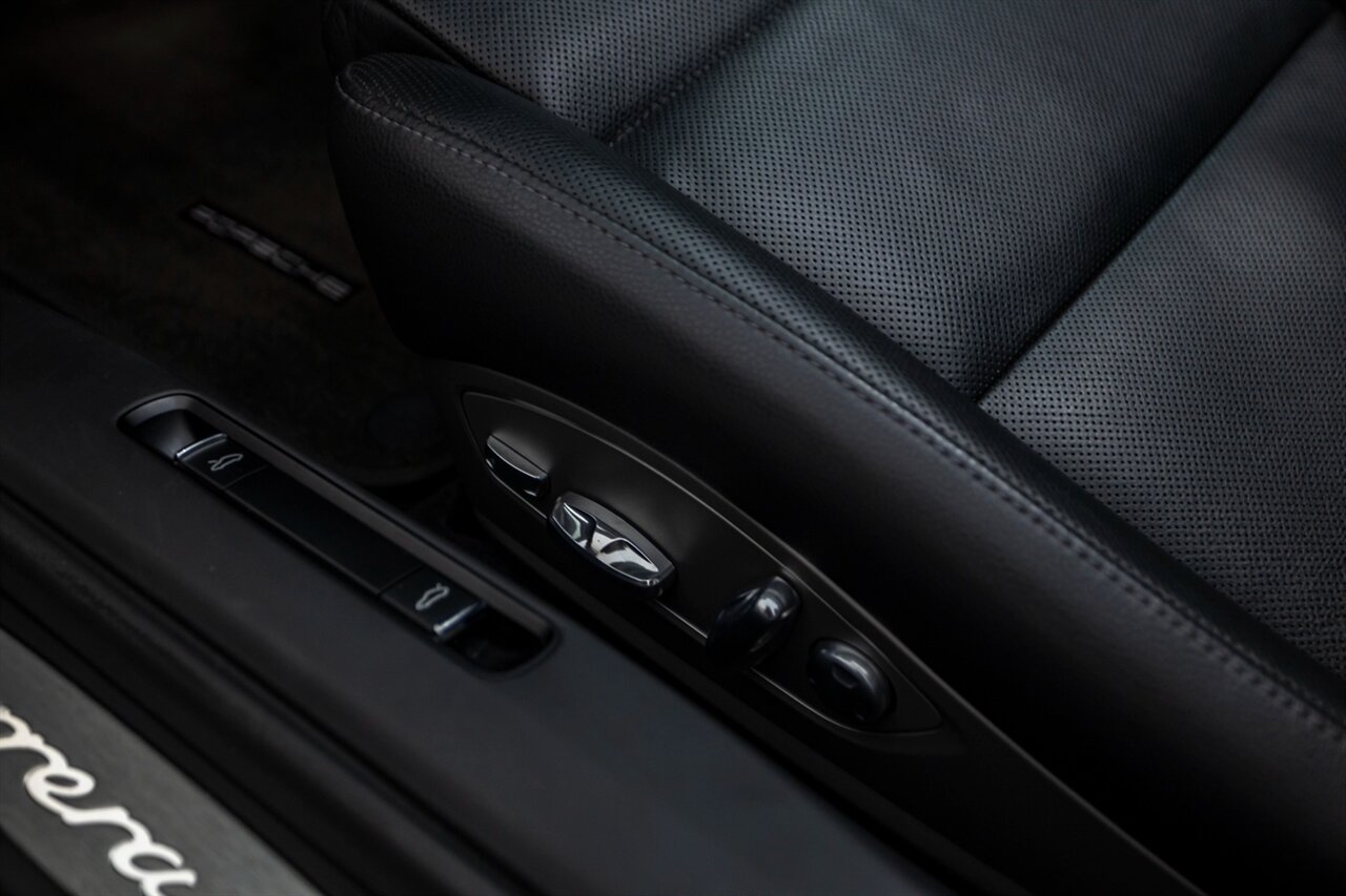 2013 Porsche 911 Carrera 4S   - Photo 45 - Springfield, MO 65802