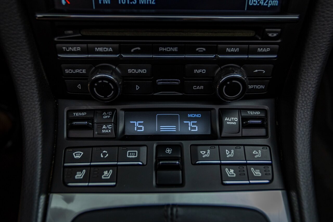 2013 Porsche 911 Carrera 4S   - Photo 51 - Springfield, MO 65802