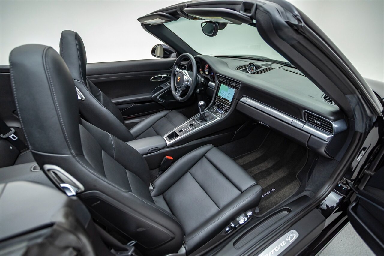 2013 Porsche 911 Carrera 4S   - Photo 34 - Springfield, MO 65802