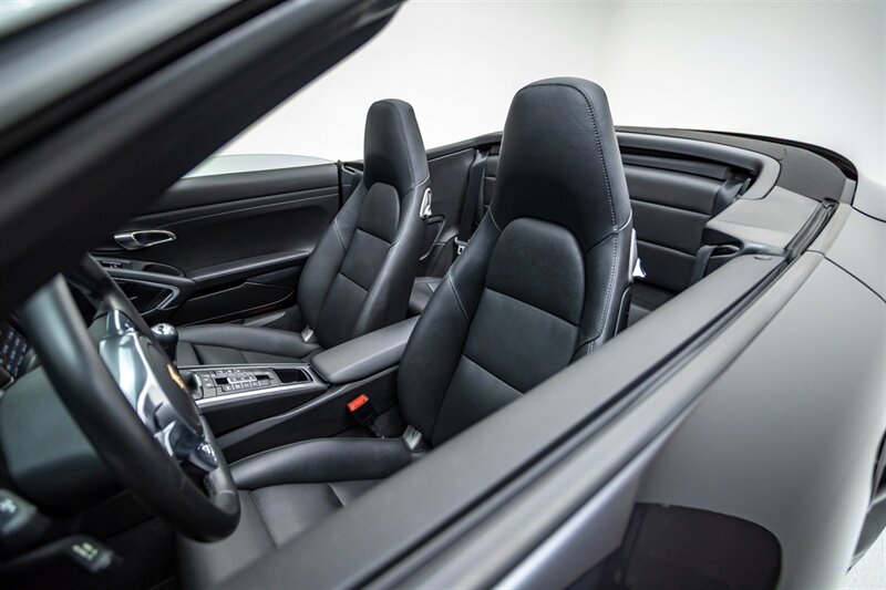 2013 Porsche 911 Carrera 4S  