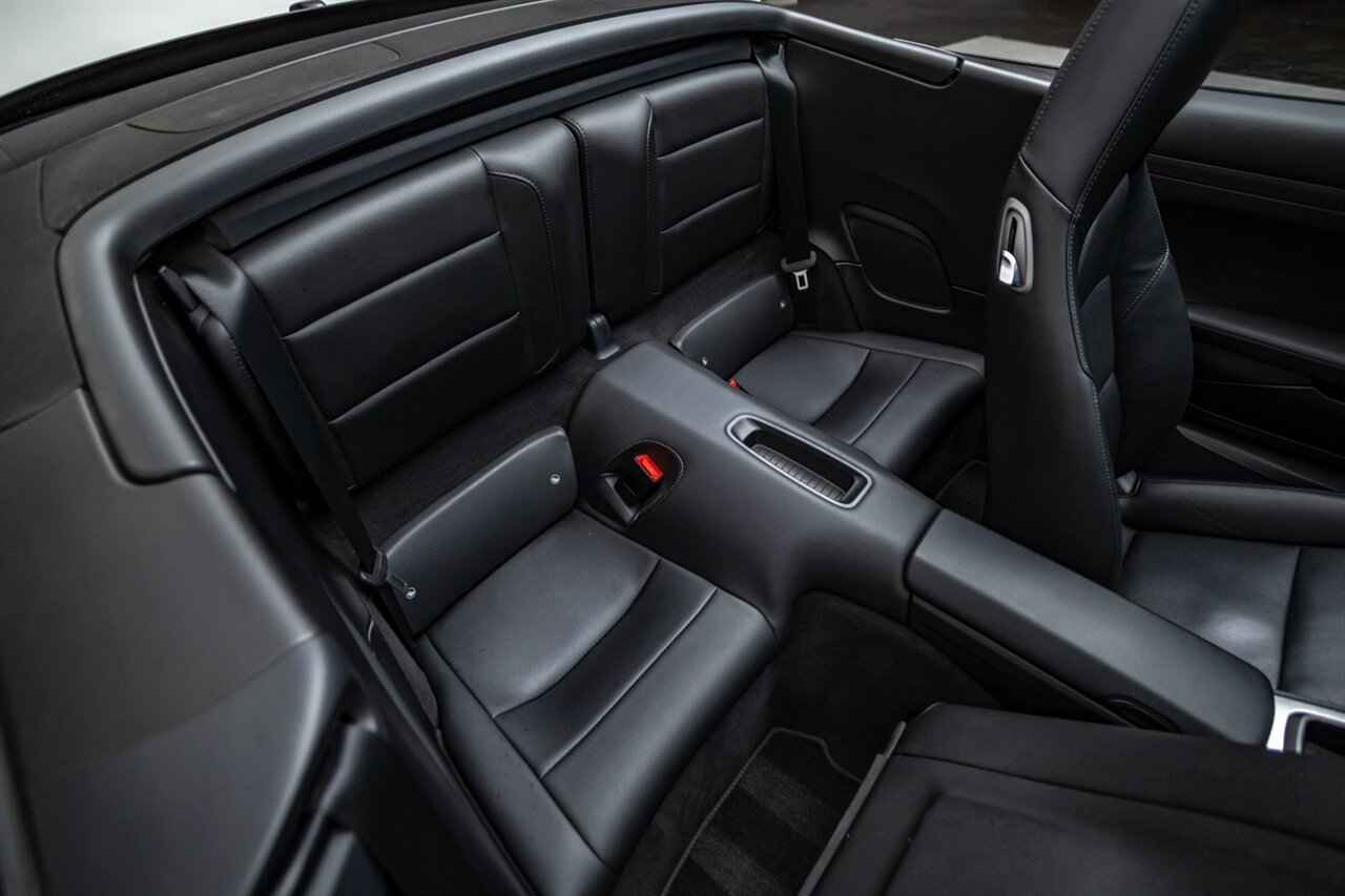 2013 Porsche 911 Carrera 4S   - Photo 32 - Springfield, MO 65802