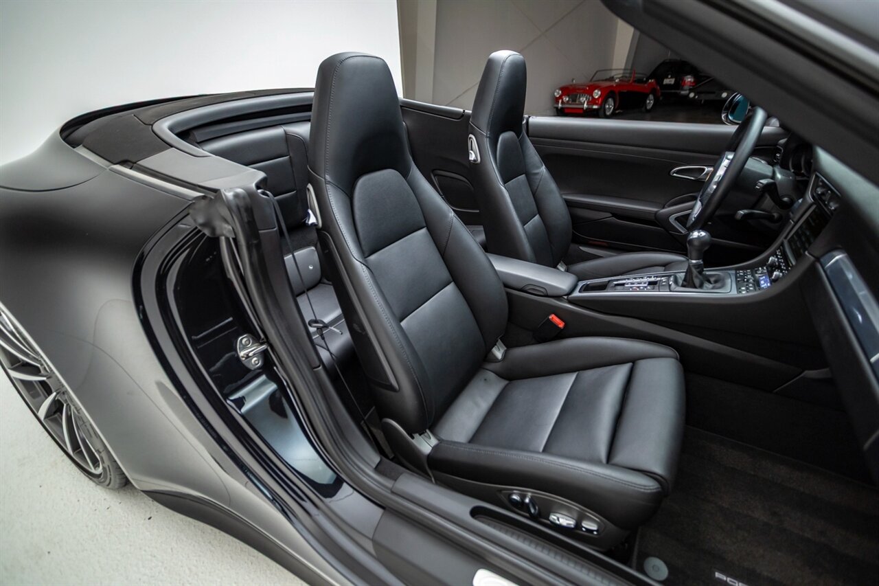 2013 Porsche 911 Carrera 4S   - Photo 31 - Springfield, MO 65802
