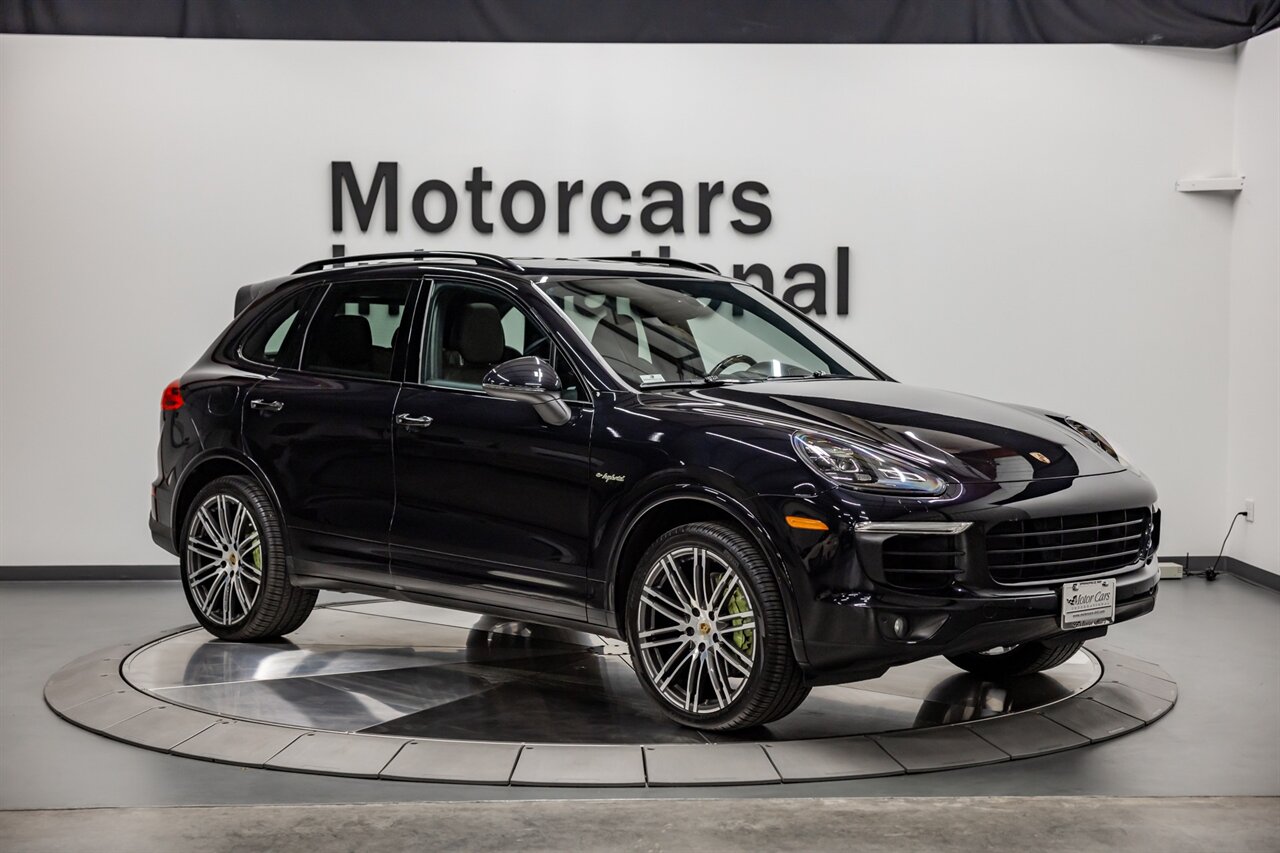 2017 Porsche Cayenne S E-Hybrid Platinum Editi   - Photo 8 - Springfield, MO 65802