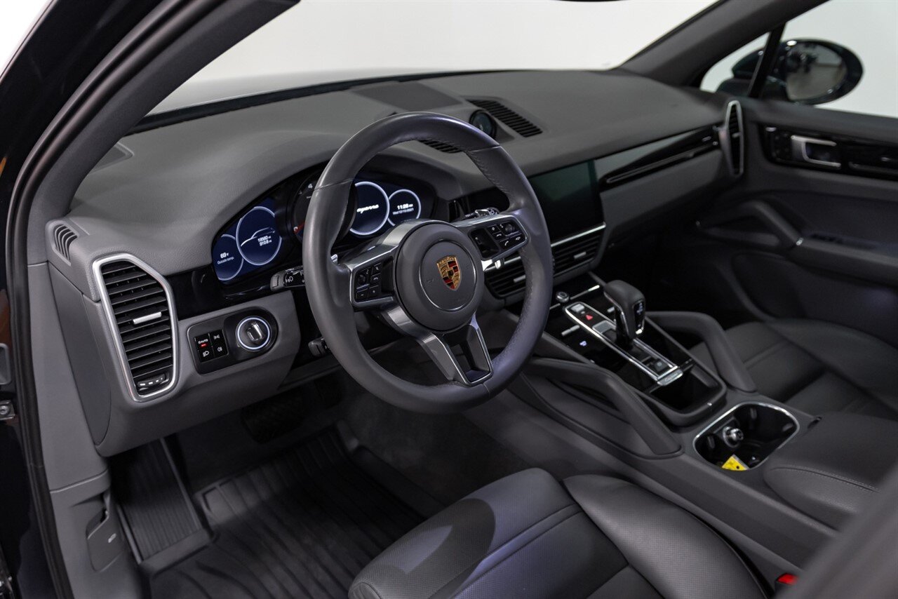 2019 Porsche Cayenne   - Photo 11 - Springfield, MO 65802