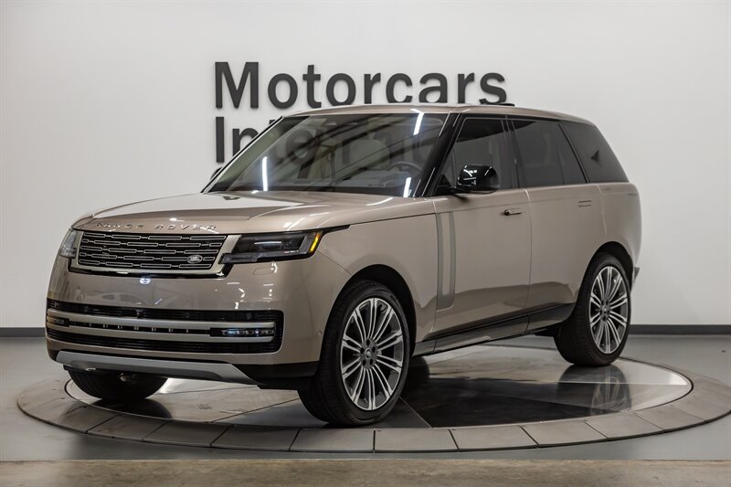 2023 Land Rover Range Rover P400 SE  