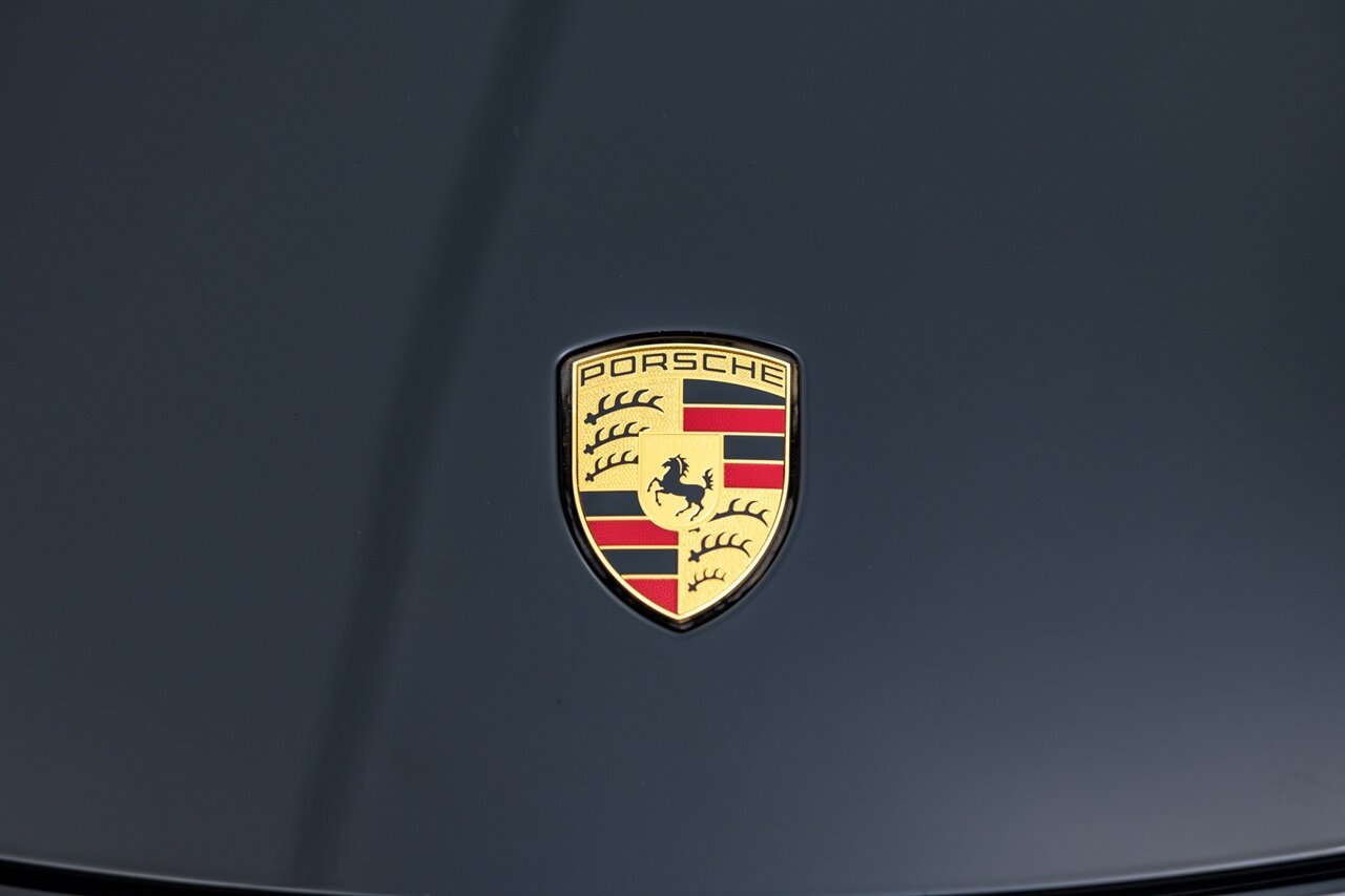 2017 Porsche 911 Turbo   - Photo 9 - Springfield, MO 65802