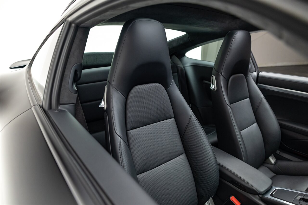 2017 Porsche 911 Turbo   - Photo 26 - Springfield, MO 65802