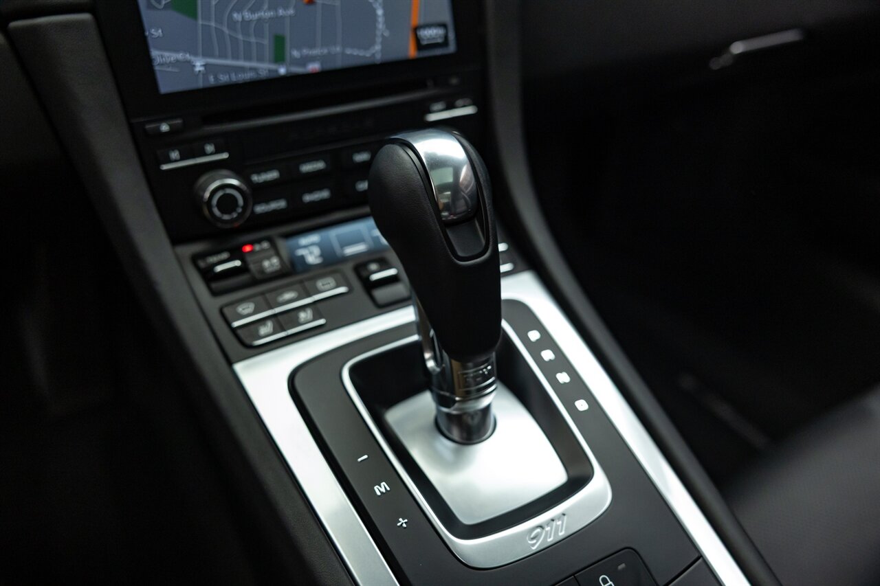 2017 Porsche 911 Turbo   - Photo 52 - Springfield, MO 65802