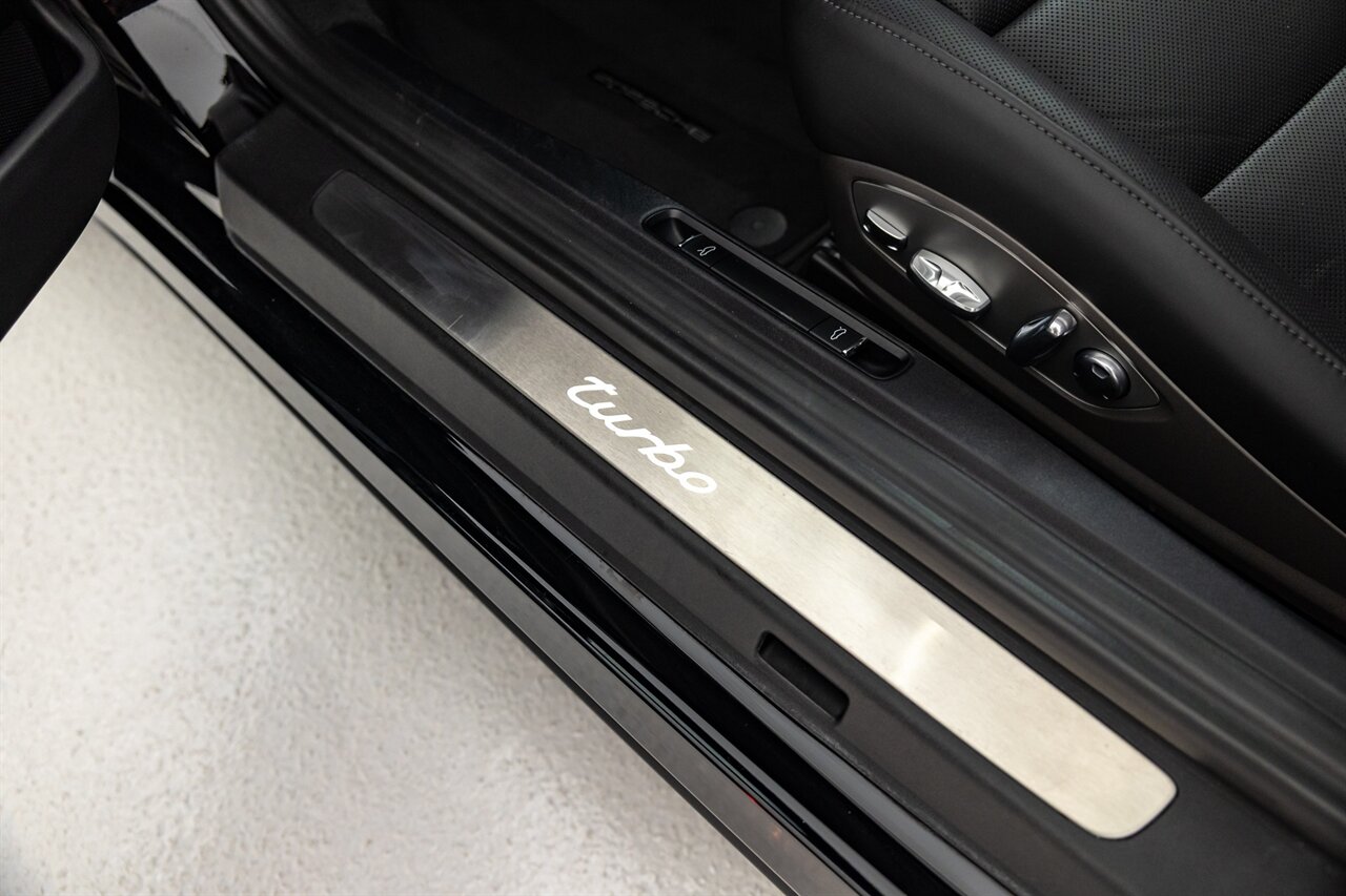 2017 Porsche 911 Turbo   - Photo 37 - Springfield, MO 65802