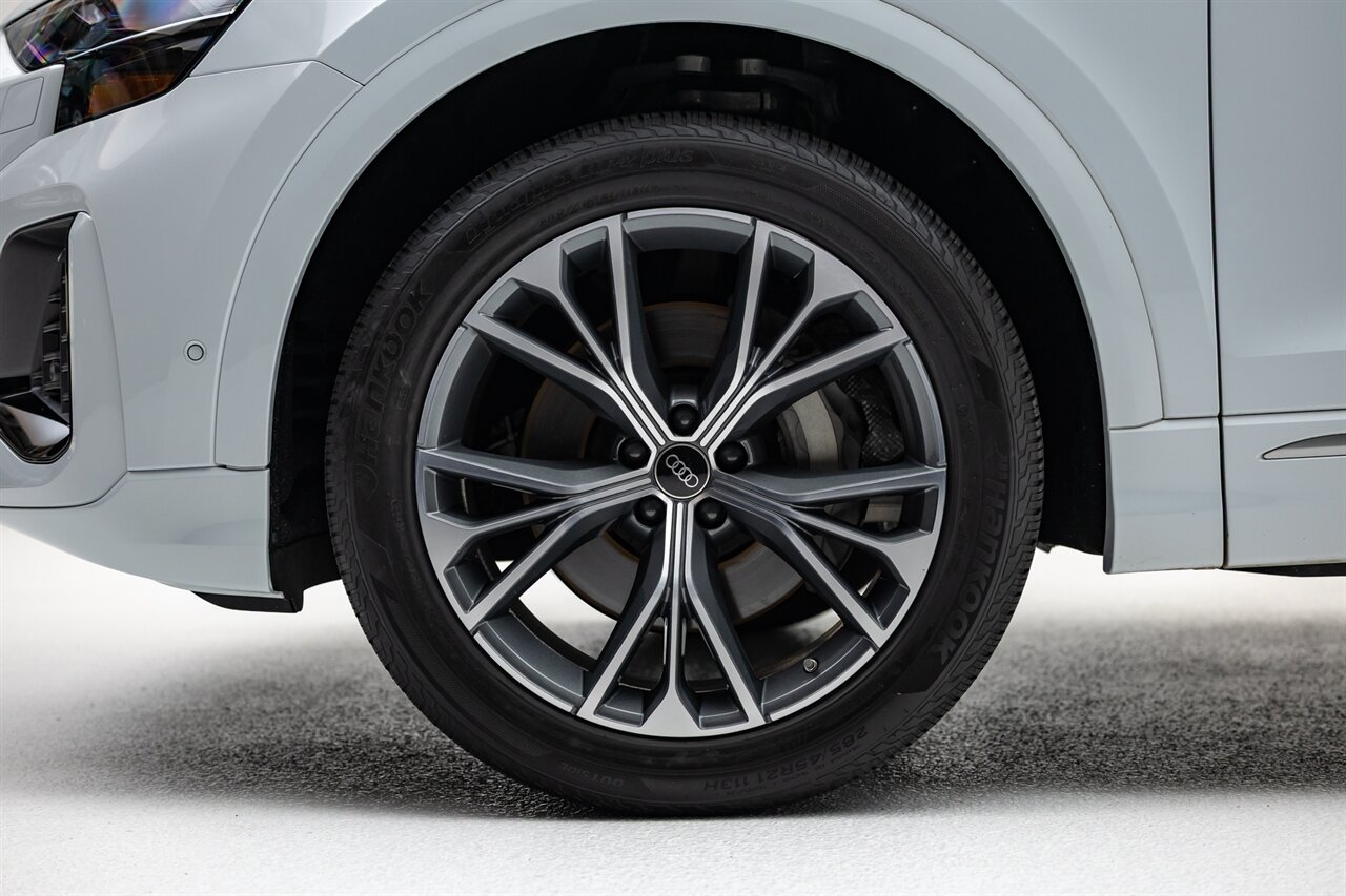 2024 Audi Q8 quattro Premium Plus 55 T   - Photo 11 - Springfield, MO 65802
