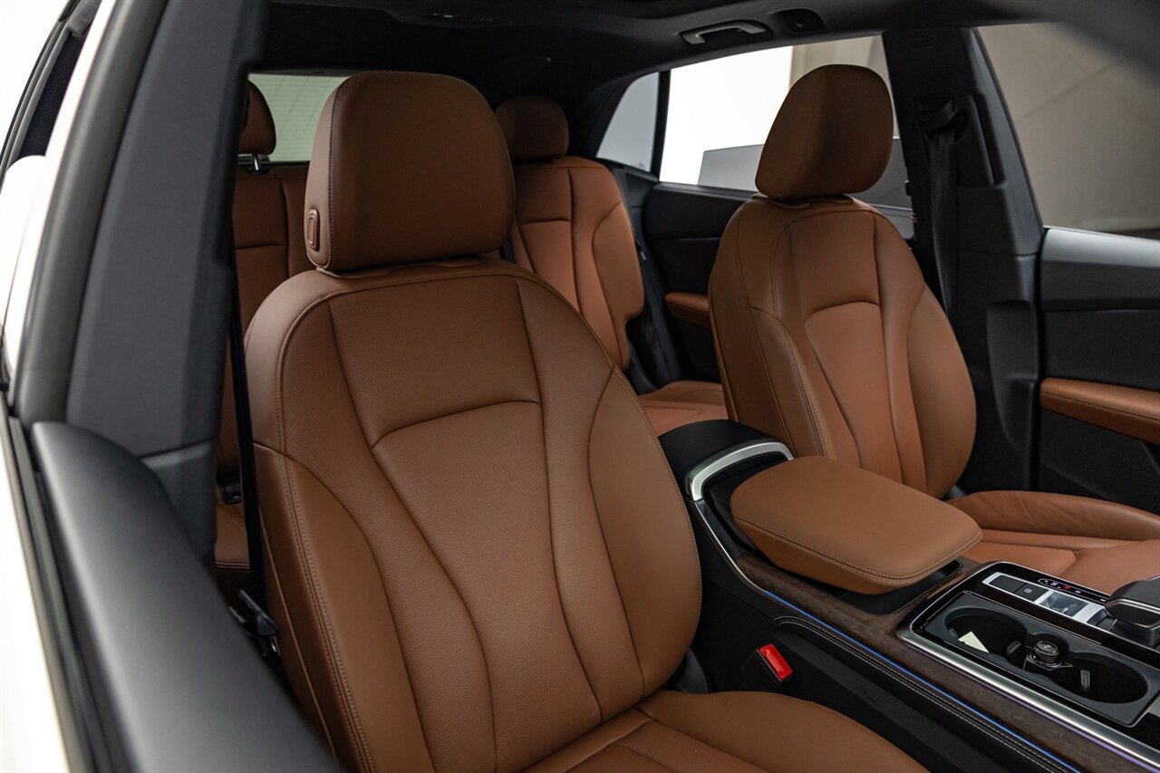 2024 Audi Q8 quattro Premium Plus 55 T   - Photo 25 - Springfield, MO 65802