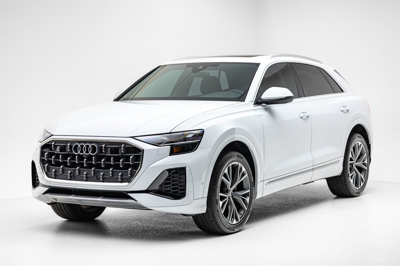 2024 Audi Q8 Premium Plus