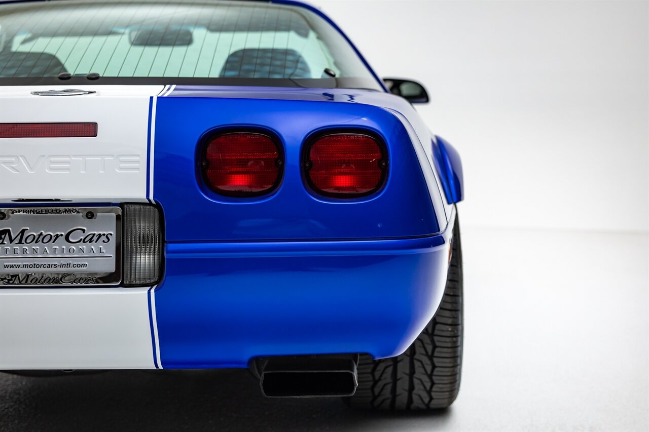 1996 Chevrolet Corvette   - Photo 146 - Springfield, MO 65802