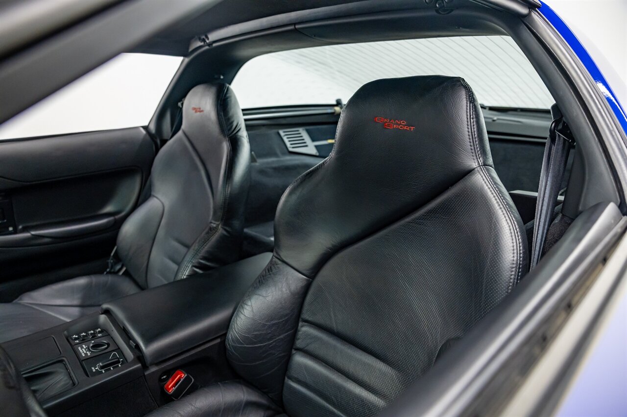 1996 Chevrolet Corvette - Photo 2 - Springfield, MO 65802
