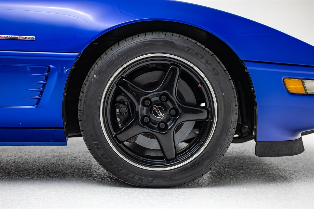 1996 Chevrolet Corvette   - Photo 155 - Springfield, MO 65802