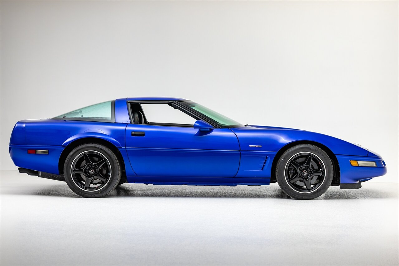 1996 Chevrolet Corvette   - Photo 157 - Springfield, MO 65802