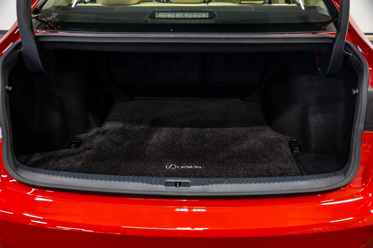 2016 Lexus IS 300 - Photo 24 - Springfield, MO 65802