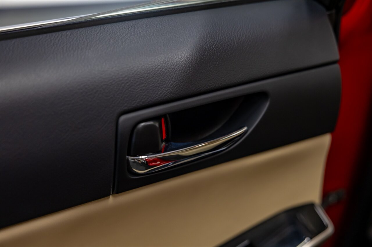 2016 Lexus IS 300 - Photo 46 - Springfield, MO 65802