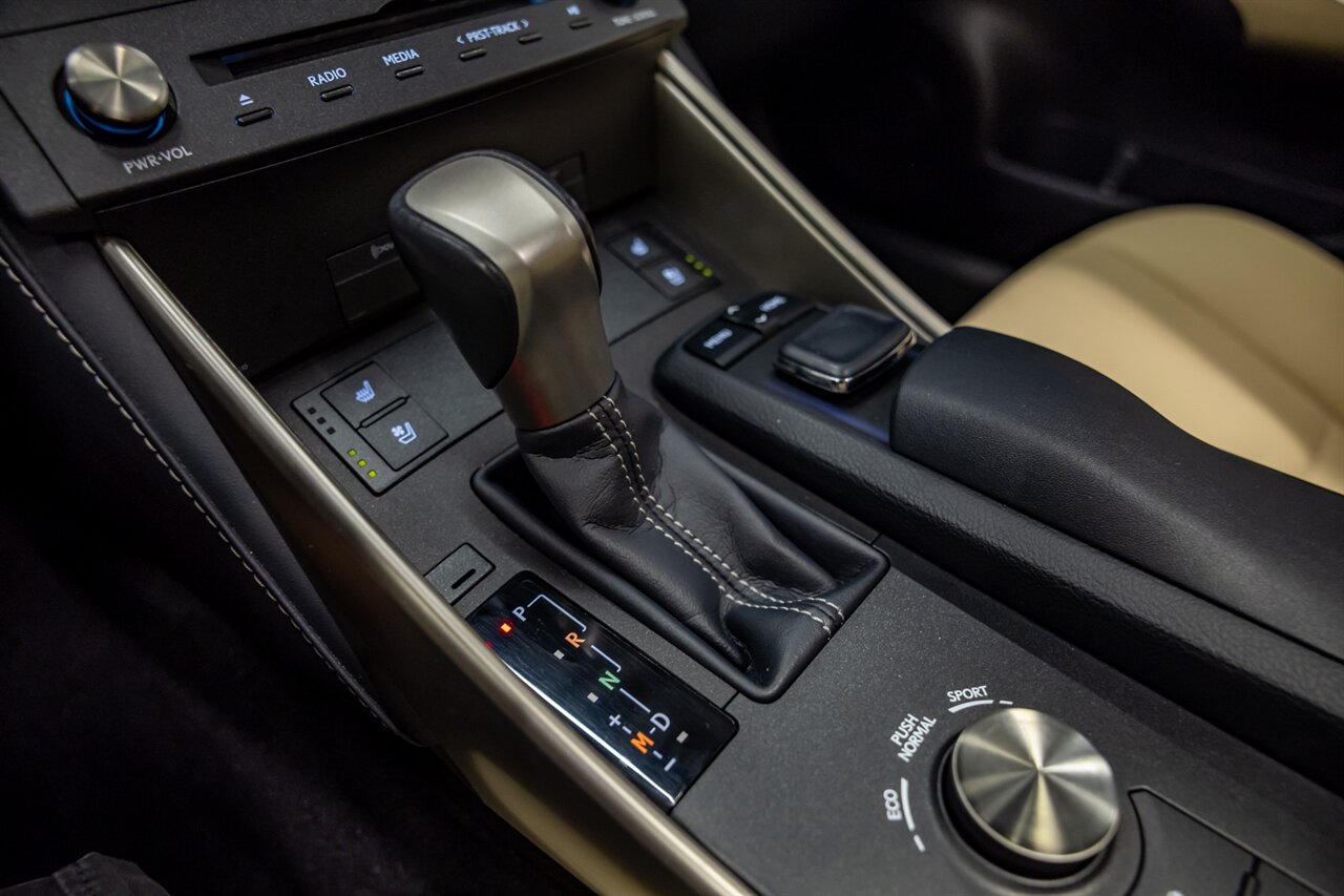 2016 Lexus IS 300 - Photo 32 - Springfield, MO 65802