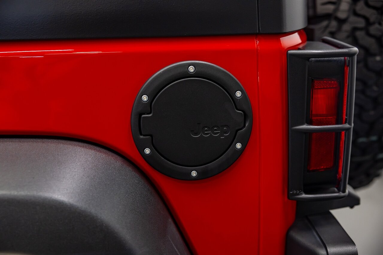2017 Jeep Wrangler Unlimited Big Bear   - Photo 24 - Springfield, MO 65802