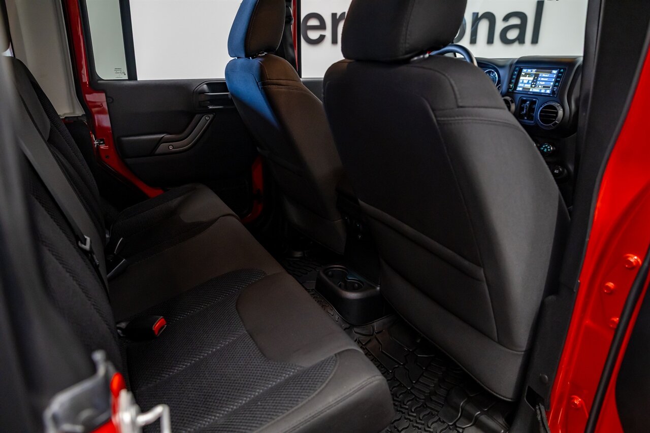 2017 Jeep Wrangler Unlimited Big Bear   - Photo 60 - Springfield, MO 65802