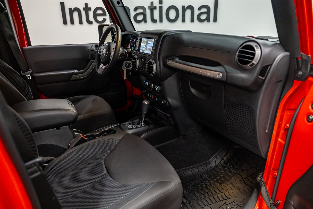 2017 Jeep Wrangler Unlimited Big Bear   - Photo 56 - Springfield, MO 65802